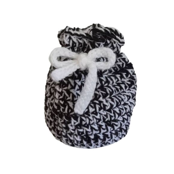 Handmade Black & White Large Acrylic Yarn Crochet Adjustable Drawstring Dice Bag - Picture 1 of 12